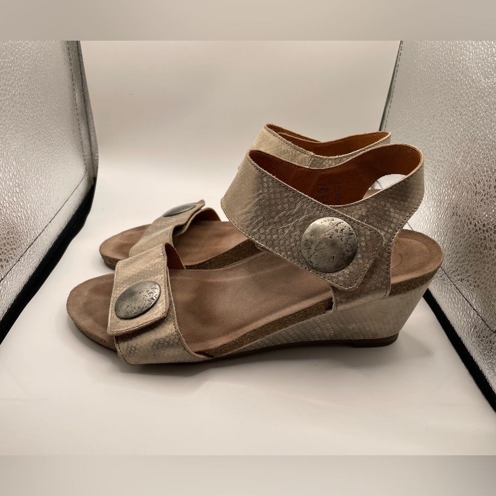 Taos Footwear 2 Pair. 1 Pair Gold Metallic + 1 Pair brown Wedge Sandals.